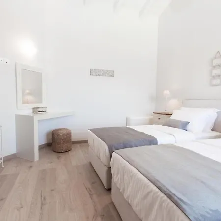 Sleeps 8 Pool Air Con Wifi * Barbáti