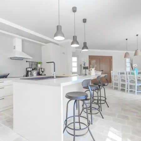 Sleeps 8 Pool Air Con Wifi Villa Barbáti